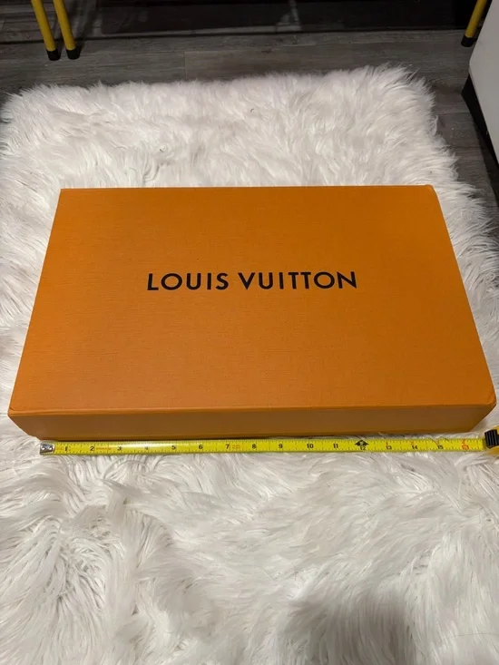 Louis Vuitton Orange Signature Gift Box - Picture 6 of 8